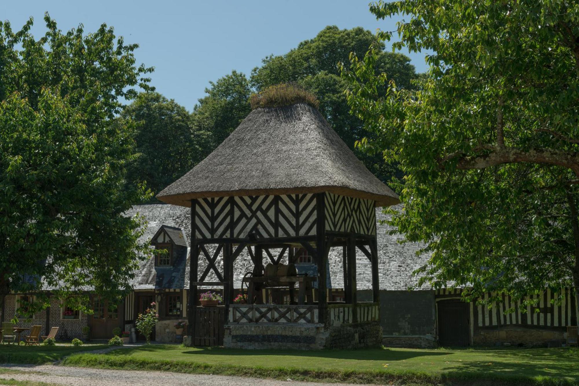 La Ferme Chevalier Hotel เอคโมวิลล์ ภายนอก รูปภาพ